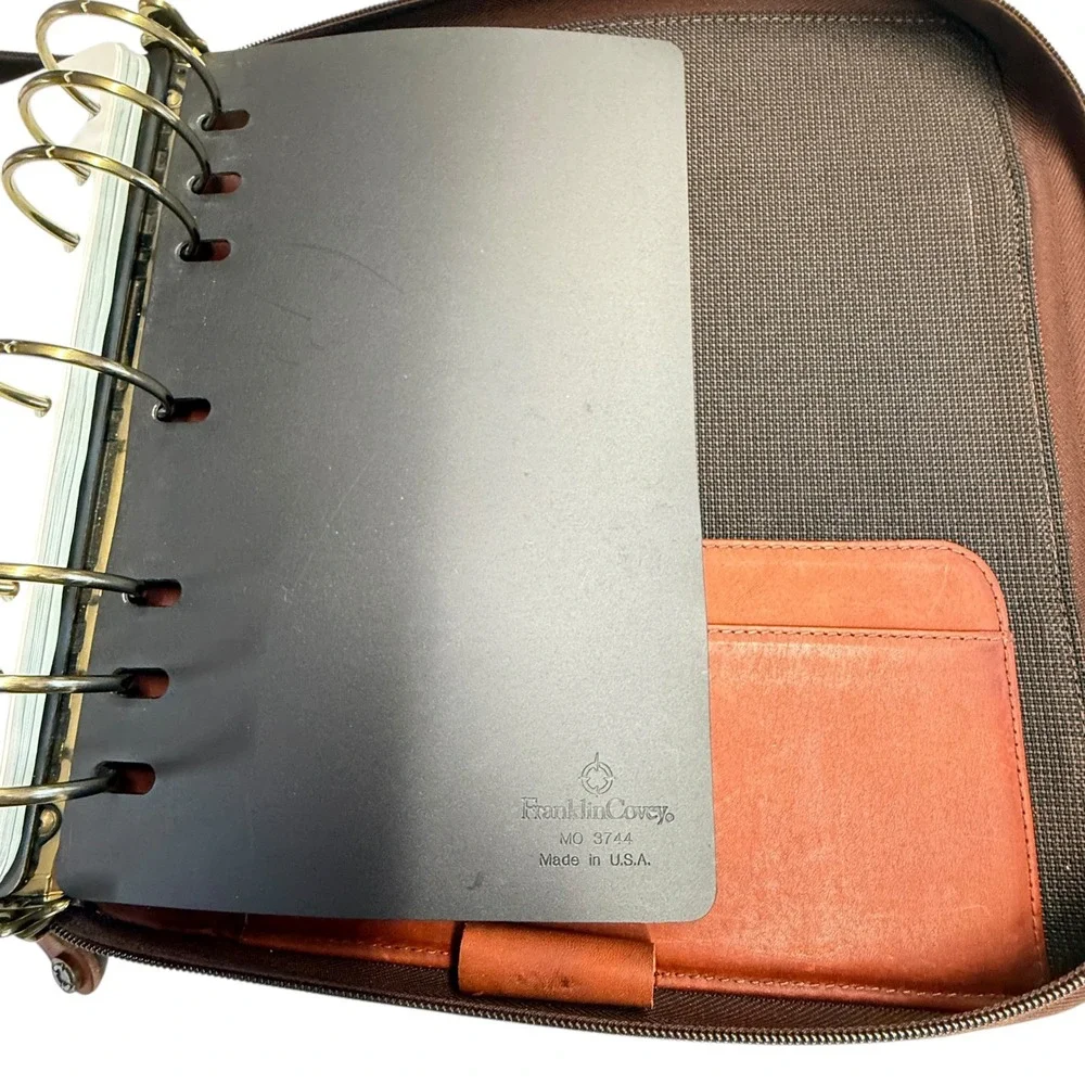 Franklin Covey Leather Zip Around Business Portfolio Planner Organizer‎ Brown